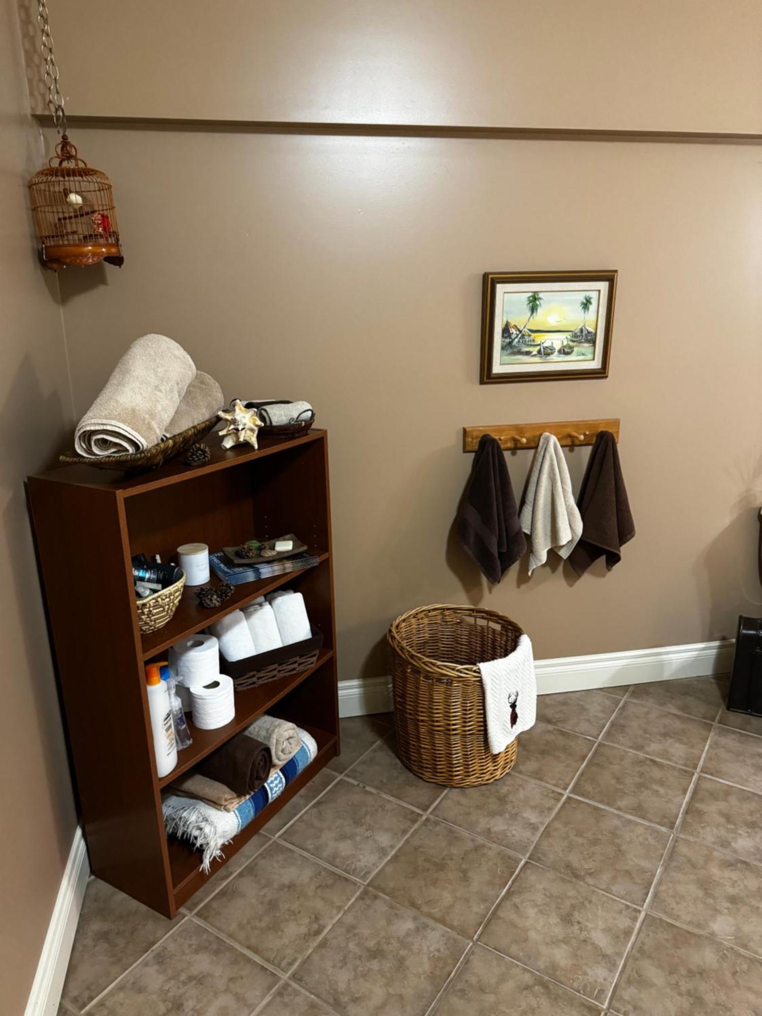 Shoreside Private Room Sechelt Room photo